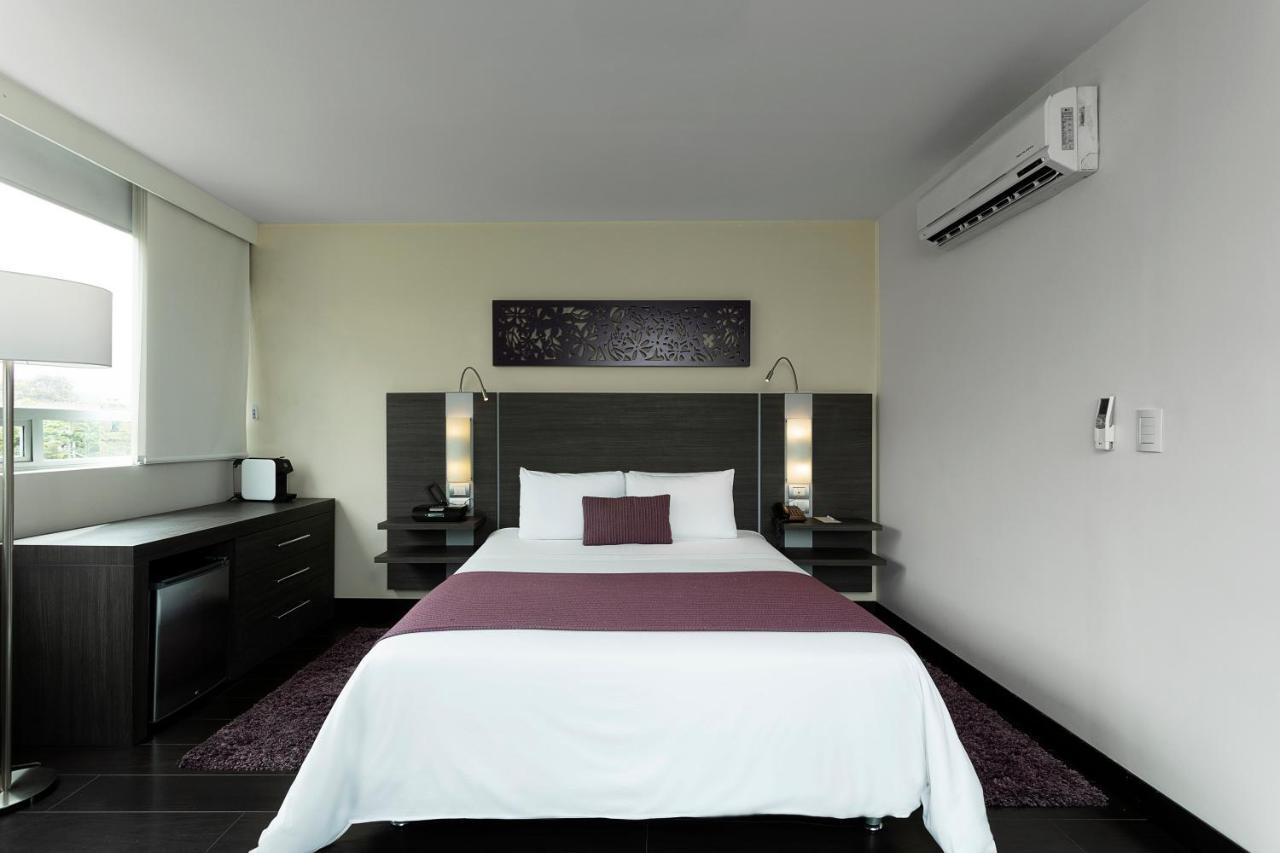 Hotel Bh El Poblado Medellin Ngoại thất bức ảnh