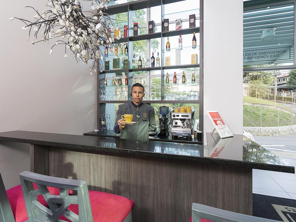 Hotel Bh El Poblado Medellin Ngoại thất bức ảnh